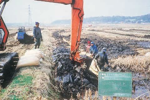 平成12年頃　米本団地下、軟弱地盤に悪戦苦闘（千葉県八千代市にて）